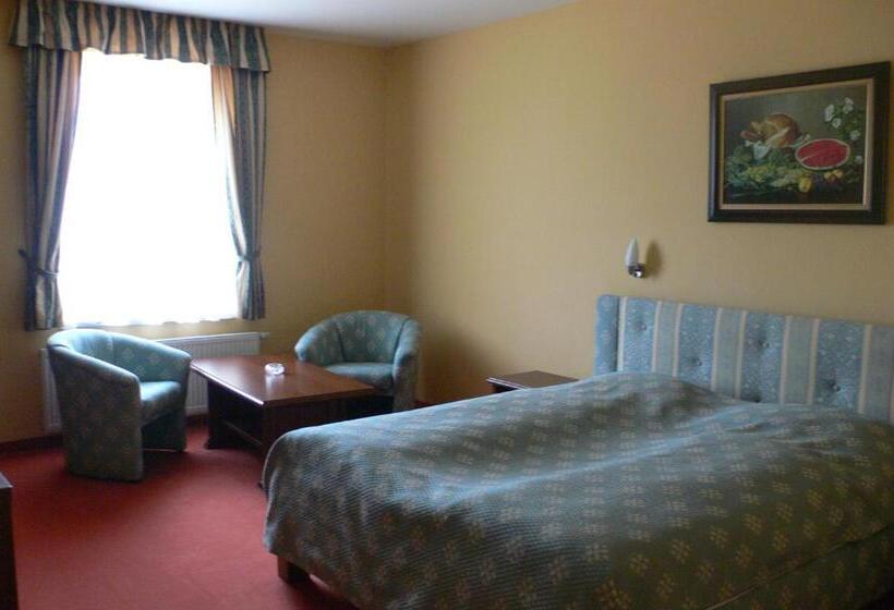 בית מלון כפרי Casino Admiral Velenice   Gmünd