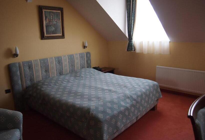 בית מלון כפרי Casino Admiral Velenice   Gmünd