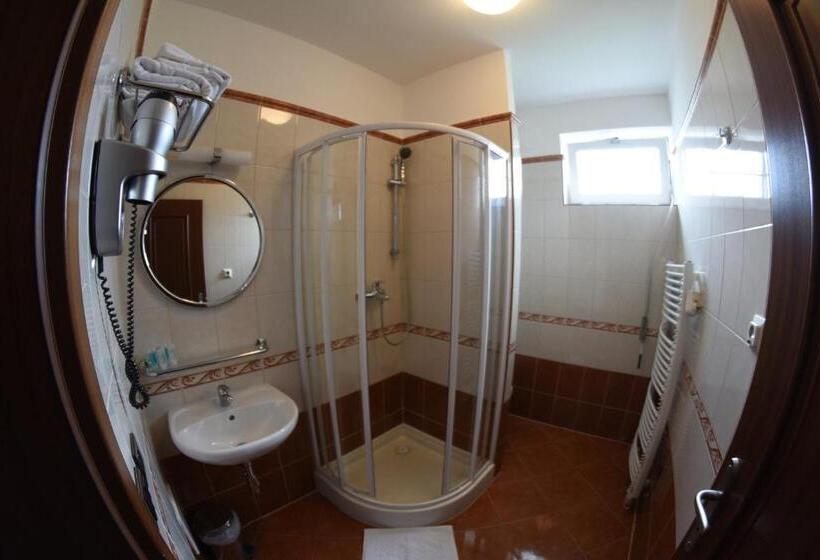 בית מלון כפרי Casino Admiral Velenice   Gmünd