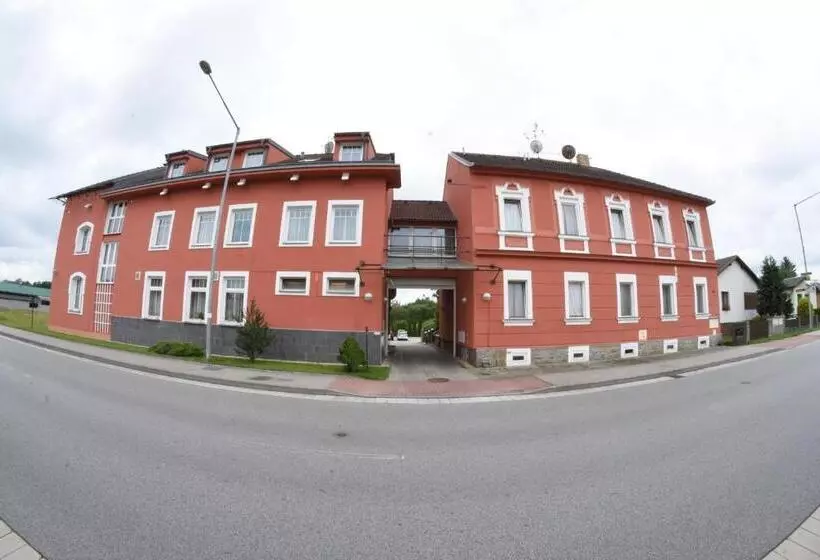 Hotelli Casino Admiral Velenice   Gmünd