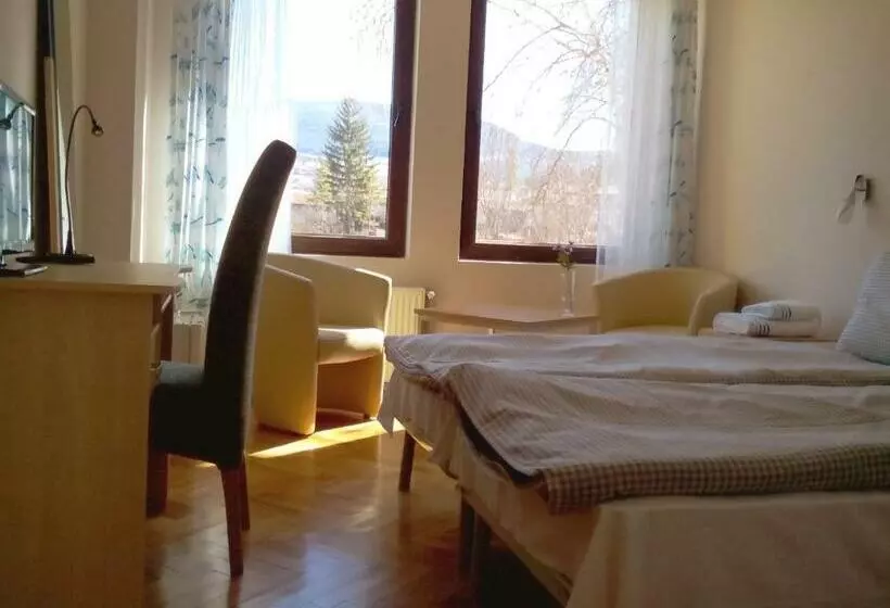 Hotelli Hinovi Hvoyna