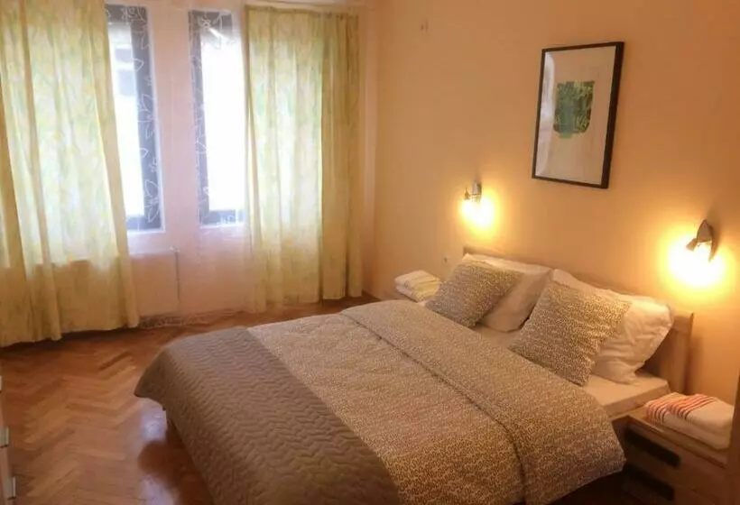 Hotelli Hinovi Hvoyna