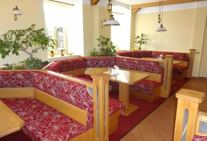 Hotelli Praha Potštejn