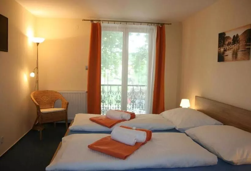 Hotelli Praha Potštejn