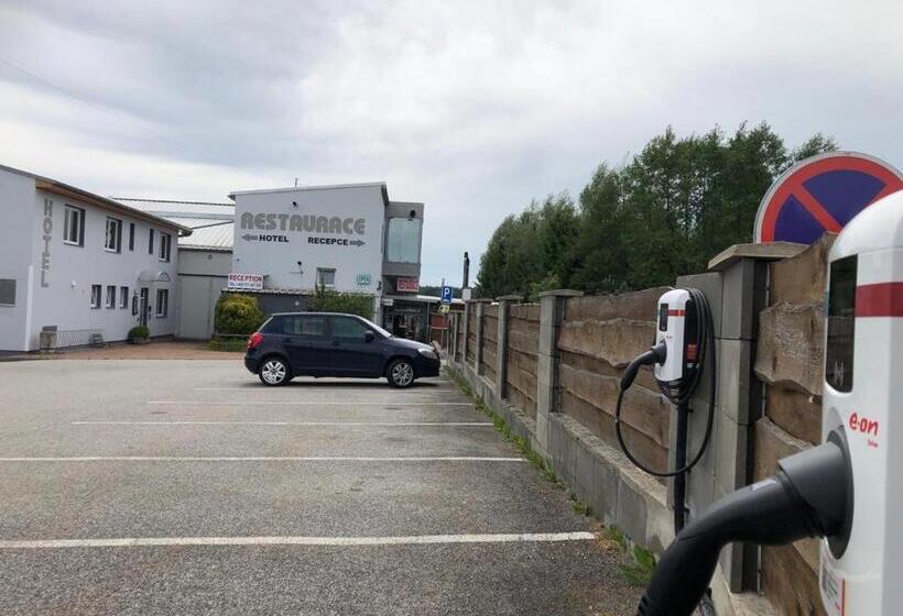 Отель Relaxcentrum Mrkáček Lišov