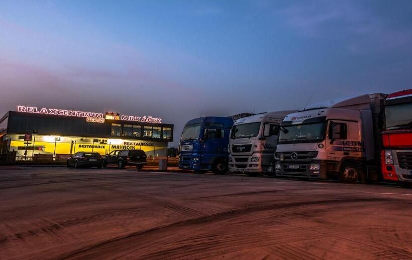 Отель Relaxcentrum Mrkáček Lišov