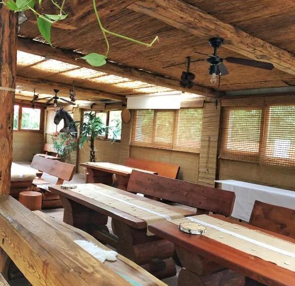 Отель Relaxcentrum Mrkáček Lišov