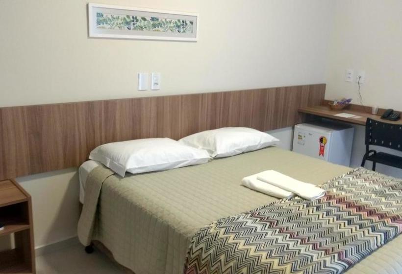 בית מלון כפרי Siena