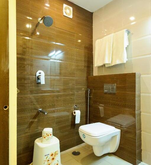 호텔 Srigandha Residency Vaccinated Staff