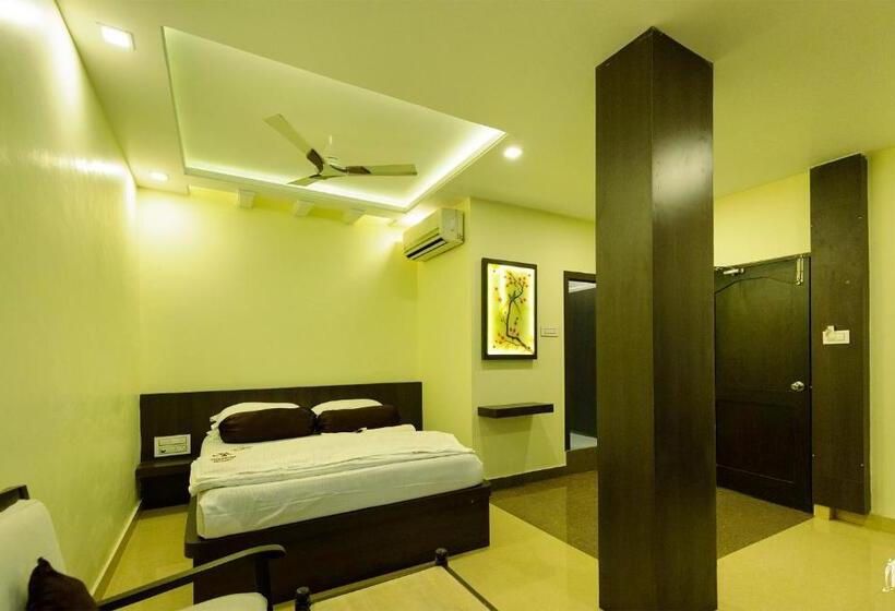 호텔 Srigandha Residency Vaccinated Staff