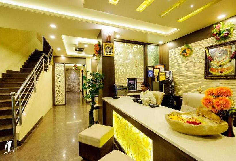 호텔 Srigandha Residency Vaccinated Staff