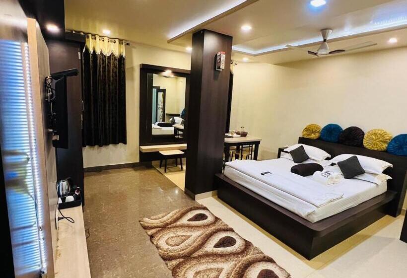 호텔 Srigandha Residency Vaccinated Staff