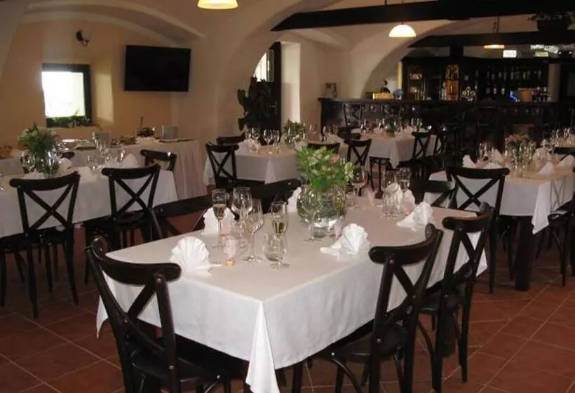 Majatalo Bison Ranch