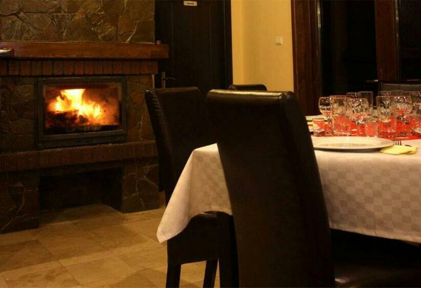 ペンション Conacul Samfirei