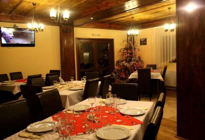 ペンション Conacul Samfirei