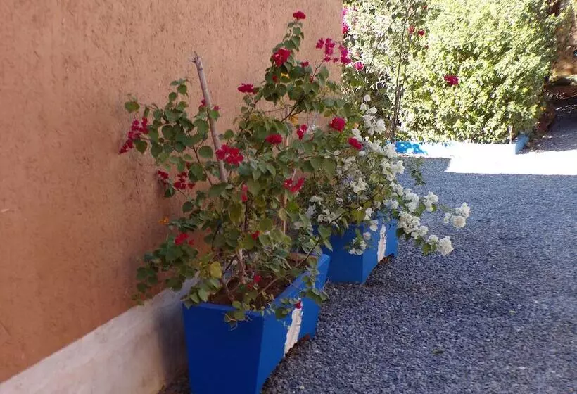 Majatalo La Maison De L Homme Bleu