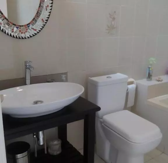 ペンション La Peng Guest House