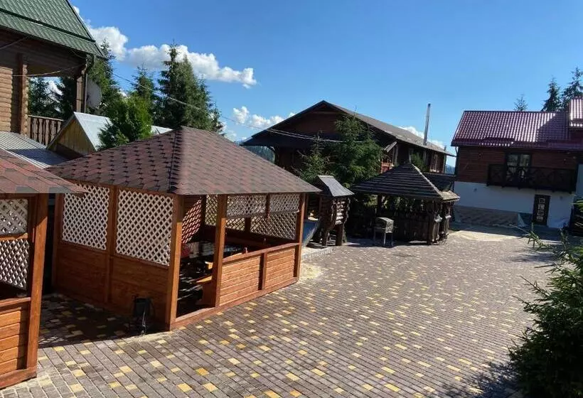 Majatalo Panorama Karpat