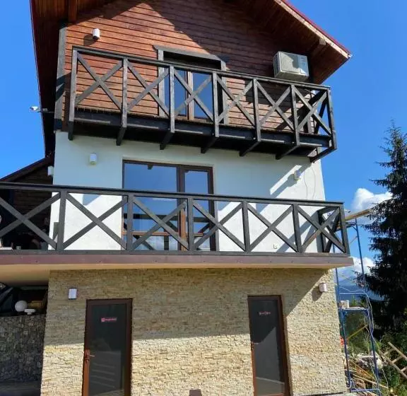 Majatalo Panorama Karpat
