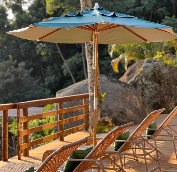 پانسیون Pousada Três Coqueiros