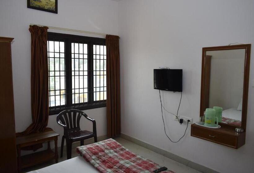 פנסיון R M Guest House