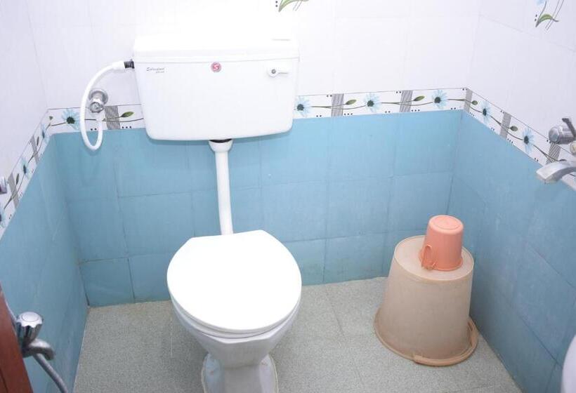 פנסיון R M Guest House