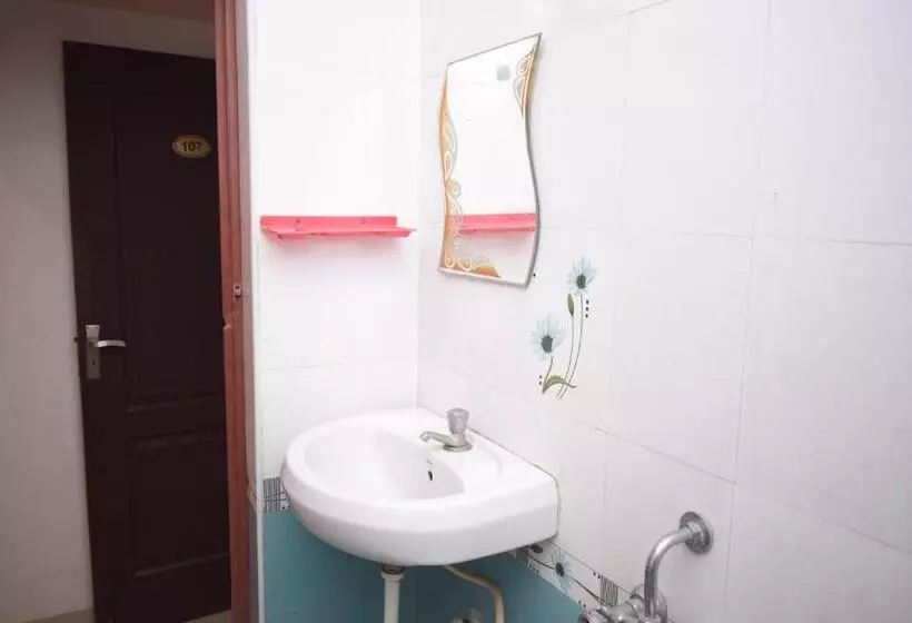 ペンション R M Guest House