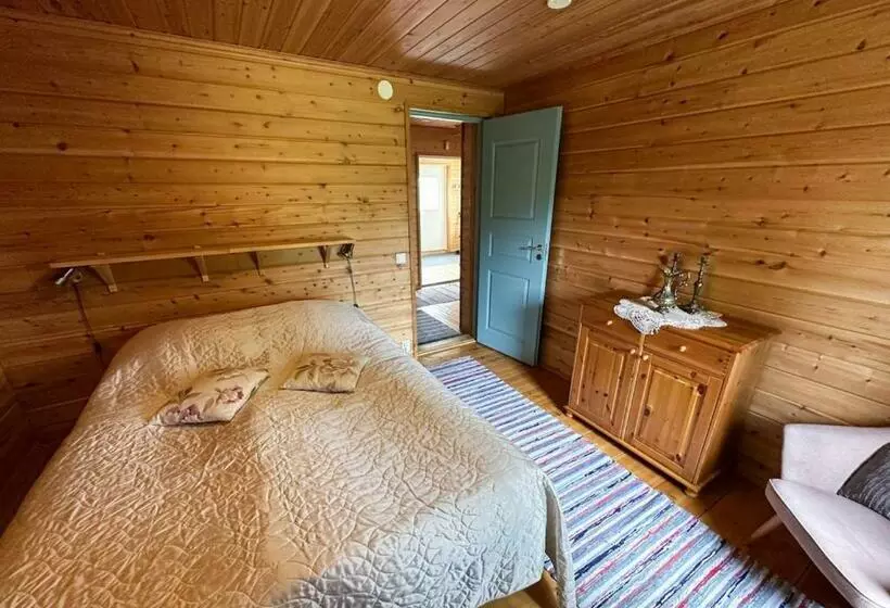 Lomakeskus Napapiirin Järvilomat