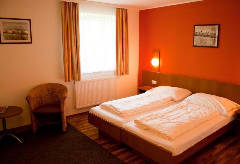 Курорт Og's Golf Lodge