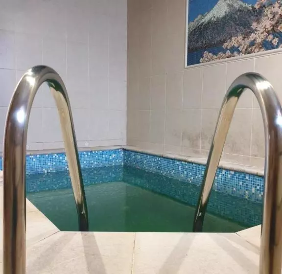 Shelter Hotel & Restaurant