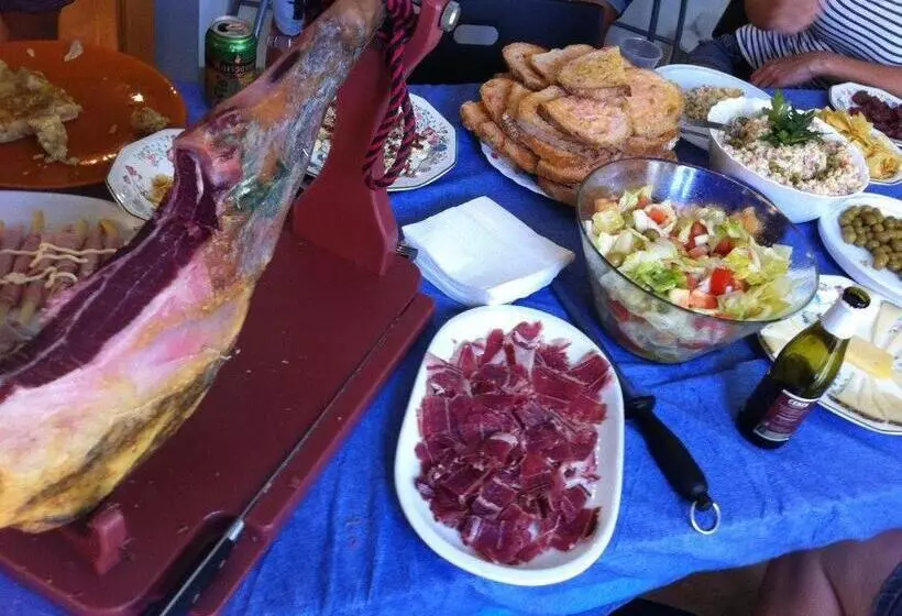 Retkeilymaja Farmstead Lisova