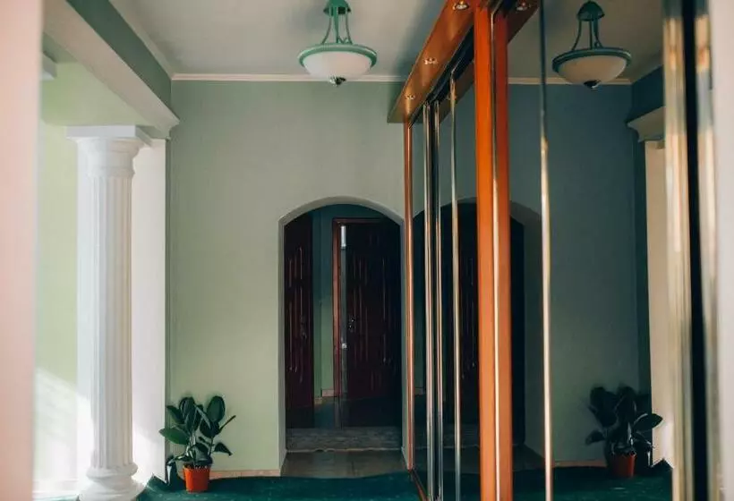 Retkeilymaja Fermerska Hata