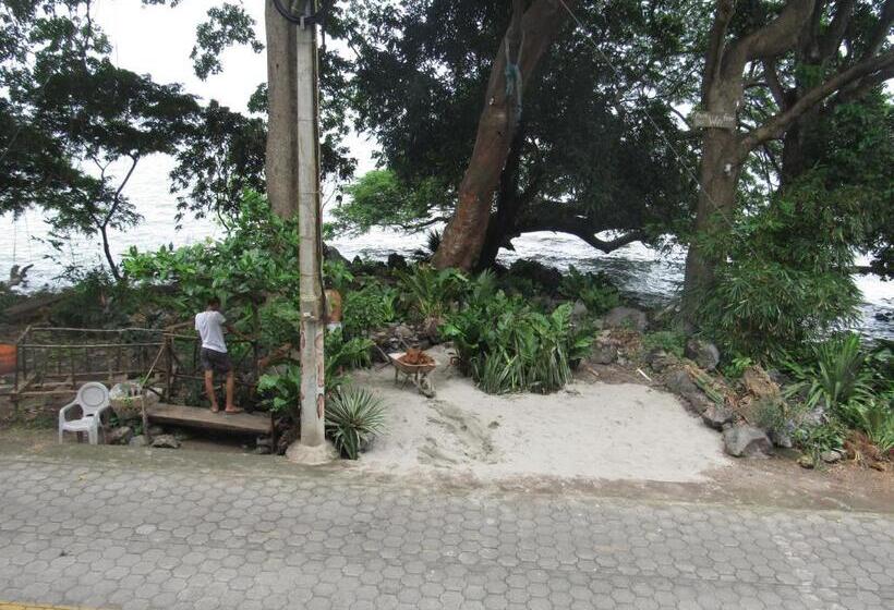 فندق صغير Hostal Eco Lodge La Chiponga