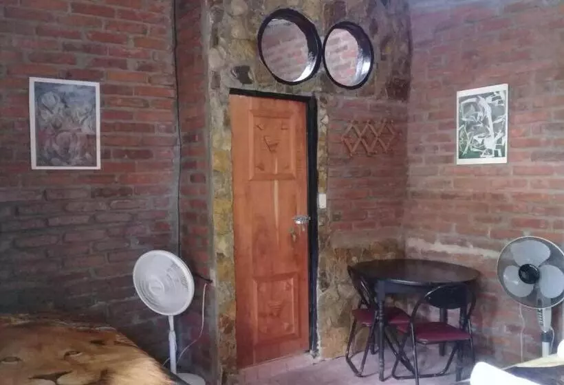 هاستل Hostal Eco Lodge La Chiponga