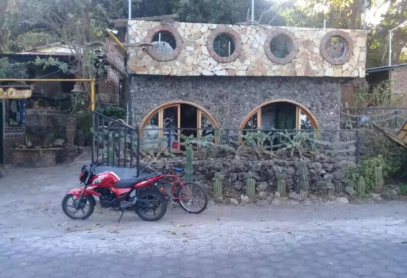 هاستل Hostal Eco Lodge La Chiponga