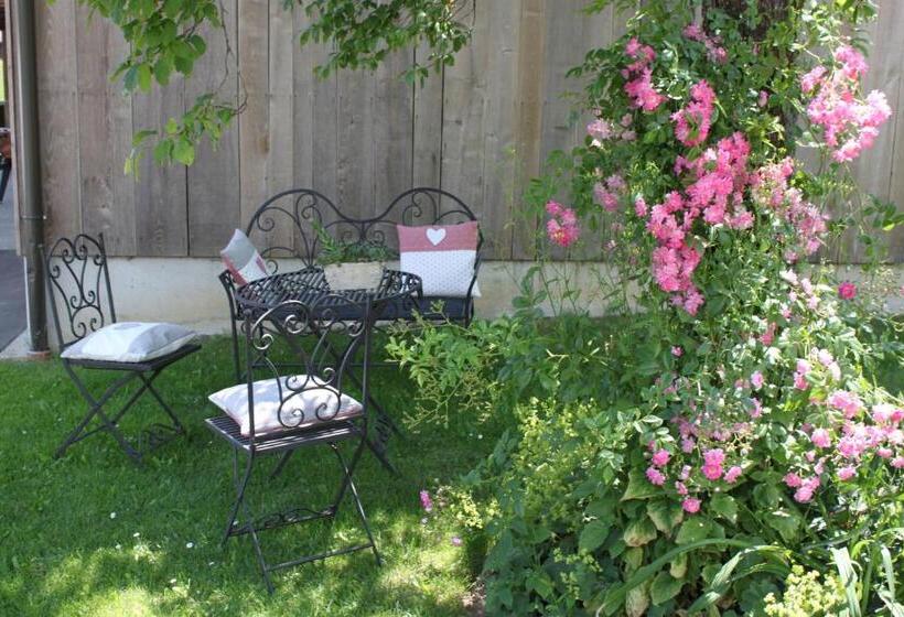 فندق Buschenschank Orsl