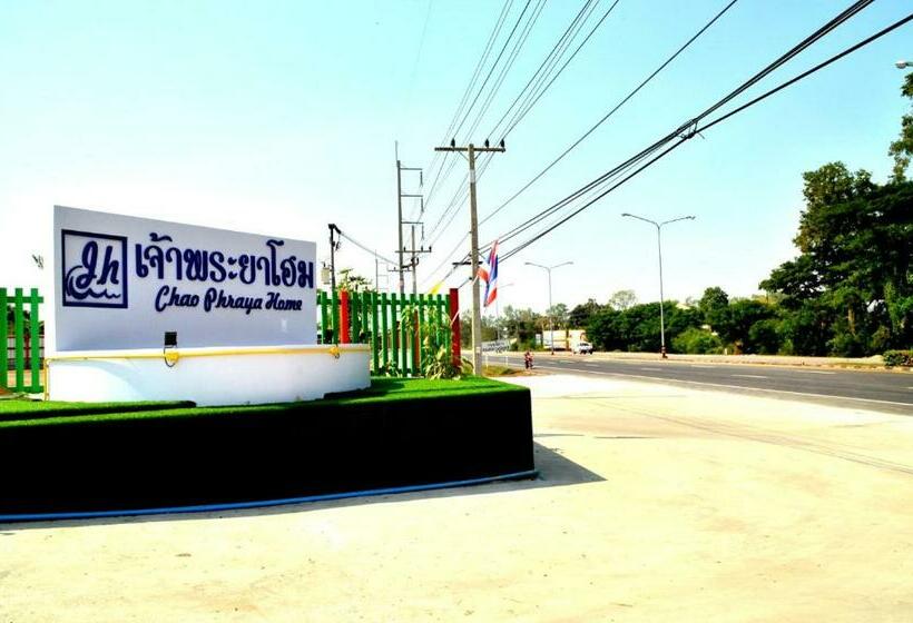 Отель Chao Phraya Home