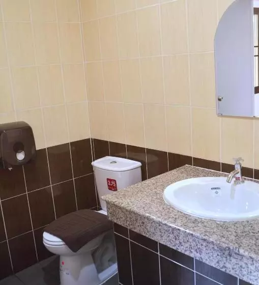 Hotelli Chao Phraya Home