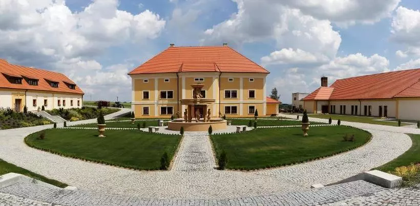 ホテル Golf&wellness Resort Alfrédov