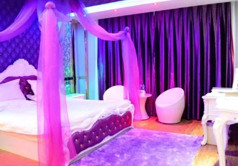 ホテル Greentree Inn Shanxi Luliang Fengshan Road Central Park Express