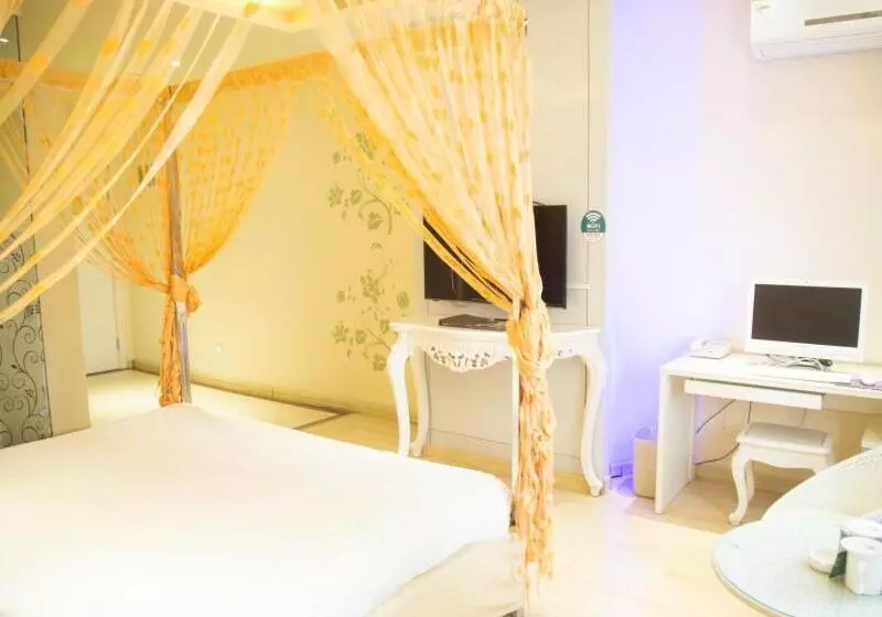 ホテル Greentree Inn Shanxi Luliang Fengshan Road Central Park Express