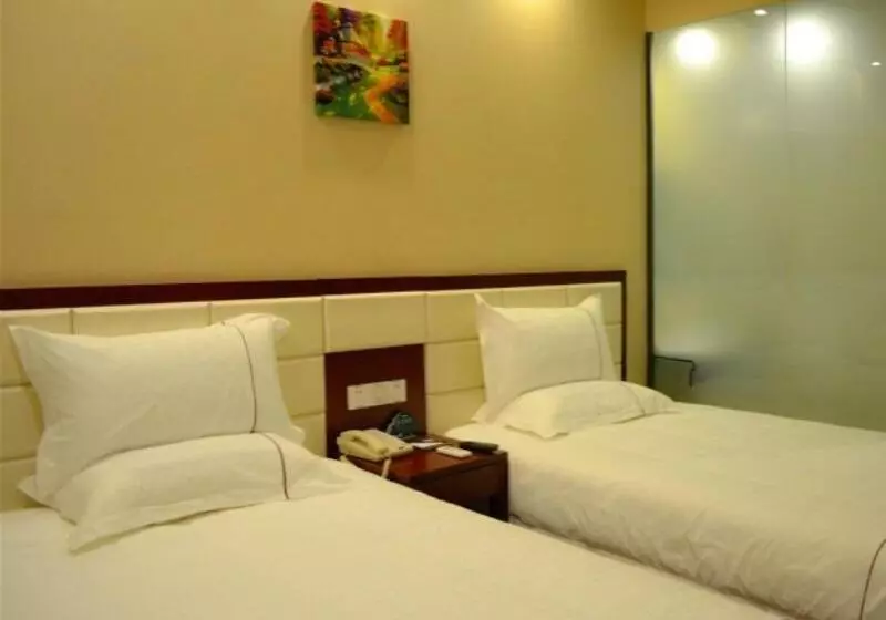 ホテル Greentree Inn Shanxi Luliang Fengshan Road Central Park Express