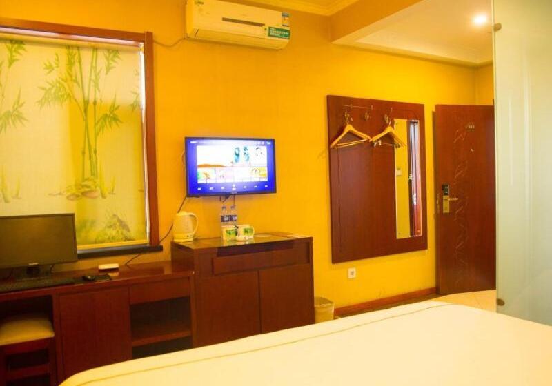 בית מלון כפרי Greentree Inn Shanxi Luliang Fengshan Road Central Park Express