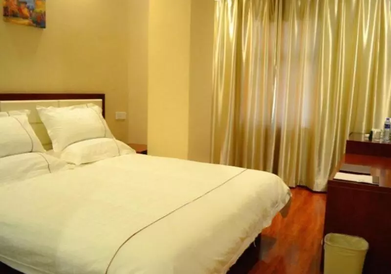 ホテル Greentree Inn Shanxi Luliang Fengshan Road Central Park Express