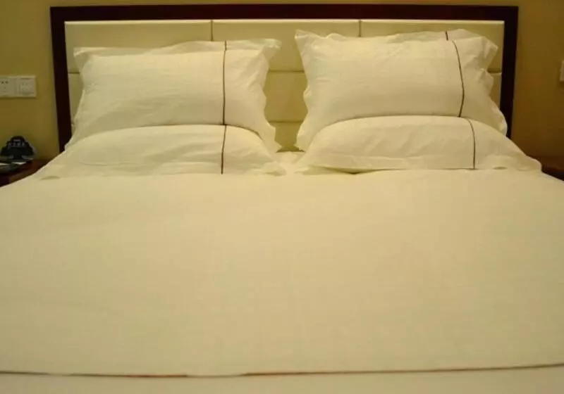 ホテル Greentree Inn Shanxi Luliang Fengshan Road Central Park Express