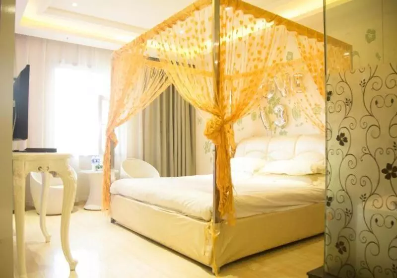 ホテル Greentree Inn Shanxi Luliang Fengshan Road Central Park Express