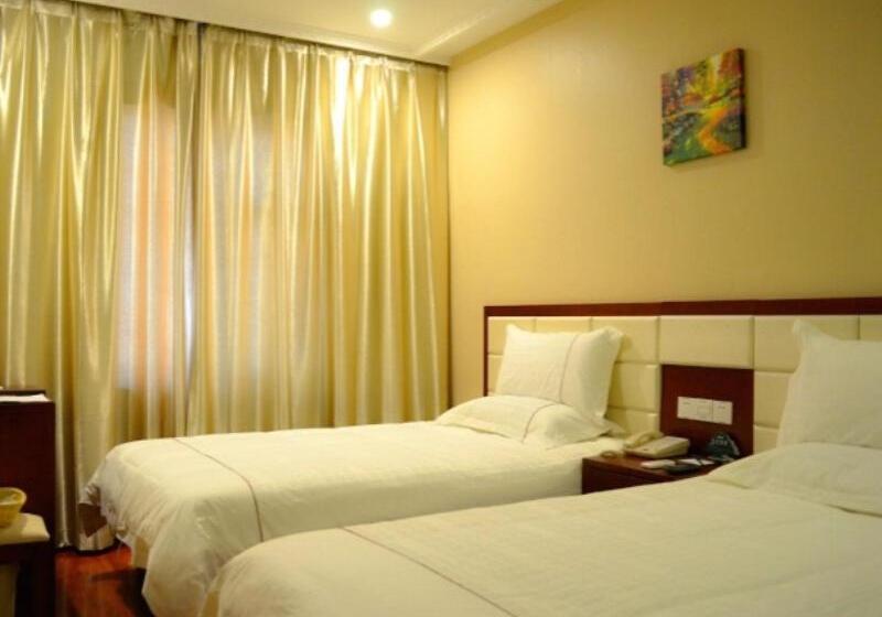 בית מלון כפרי Greentree Inn Shanxi Luliang Fengshan Road Central Park Express