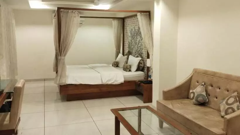 Hotelli Kalyan S   Mansingh Inn