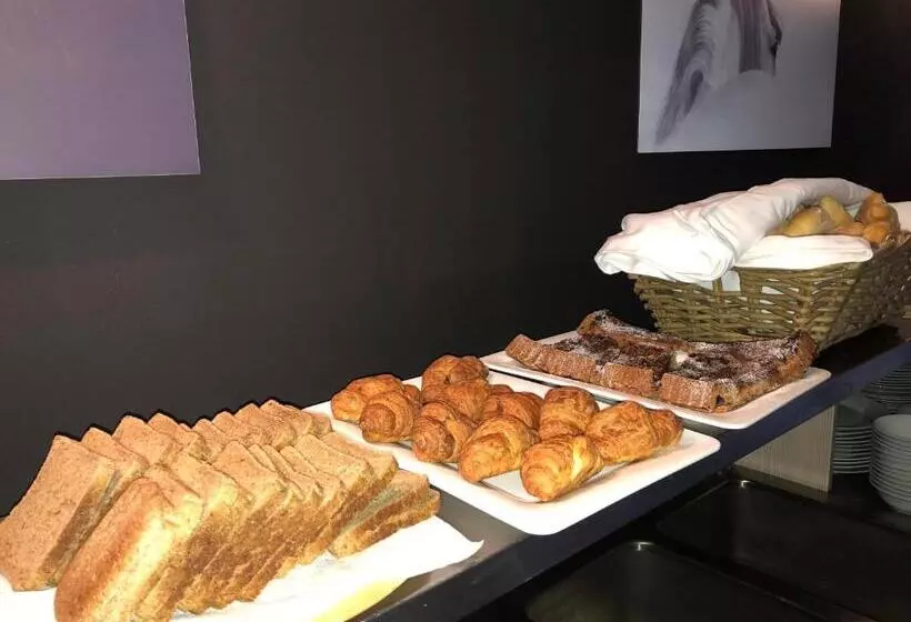 Hotelli Master Horse Club   Svojetice