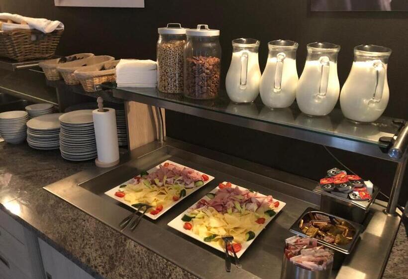 Hotel Master Horse Club Svojetice